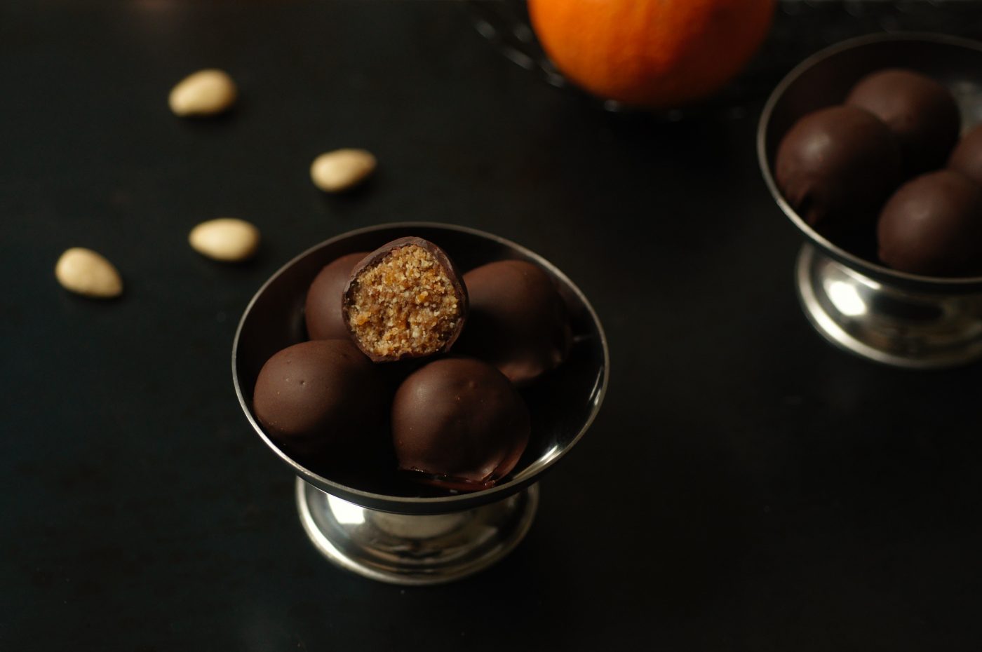Chocolate, date and almond energy balls